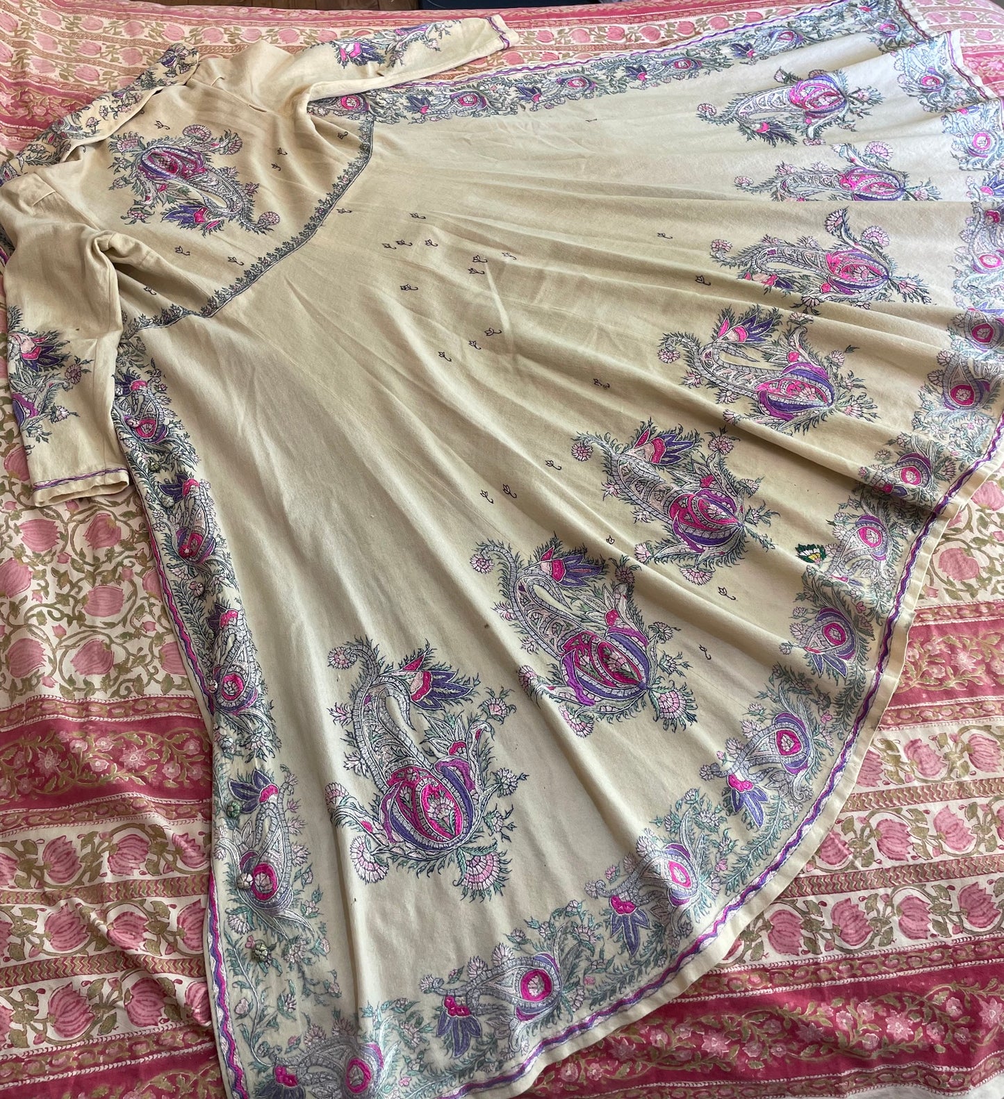 Early 20th Century Sozni Silk Embroidered Woollen Kashmiri Robe Jacket Dress