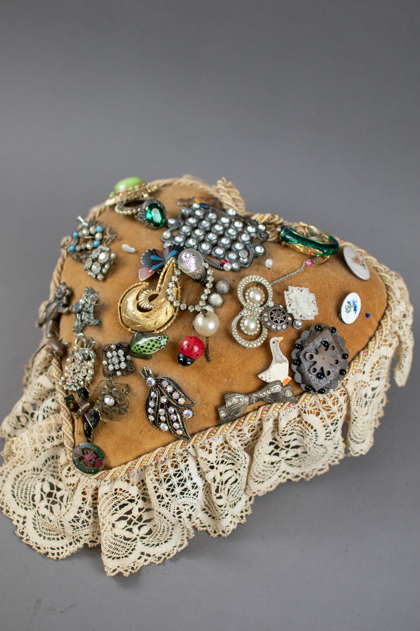 Antique 19th Century Sweetheart Victorian Broach Pin Cushion