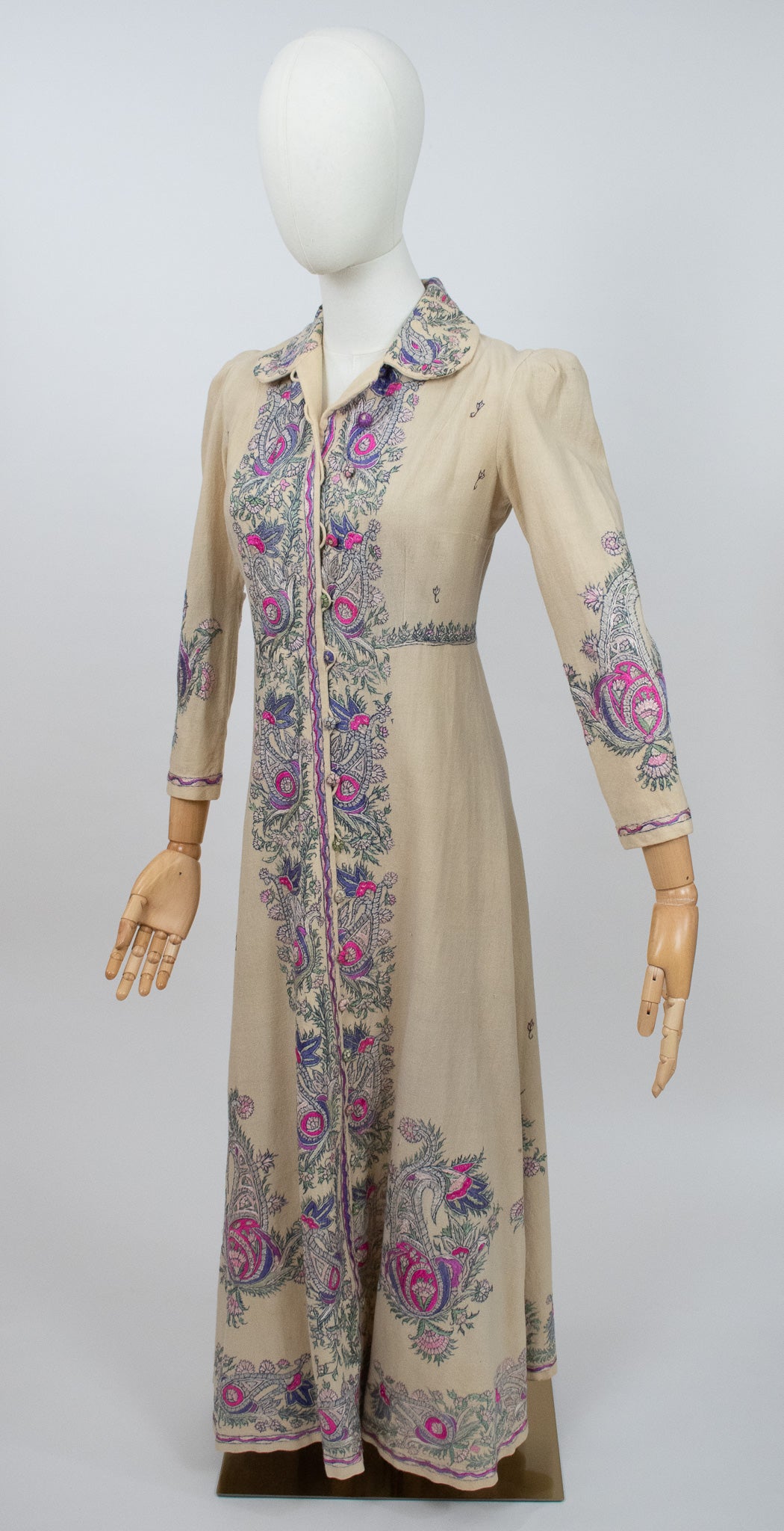 Early 20th Century Sozni Silk Embroidered Woollen Kashmiri Robe Jacket Dress