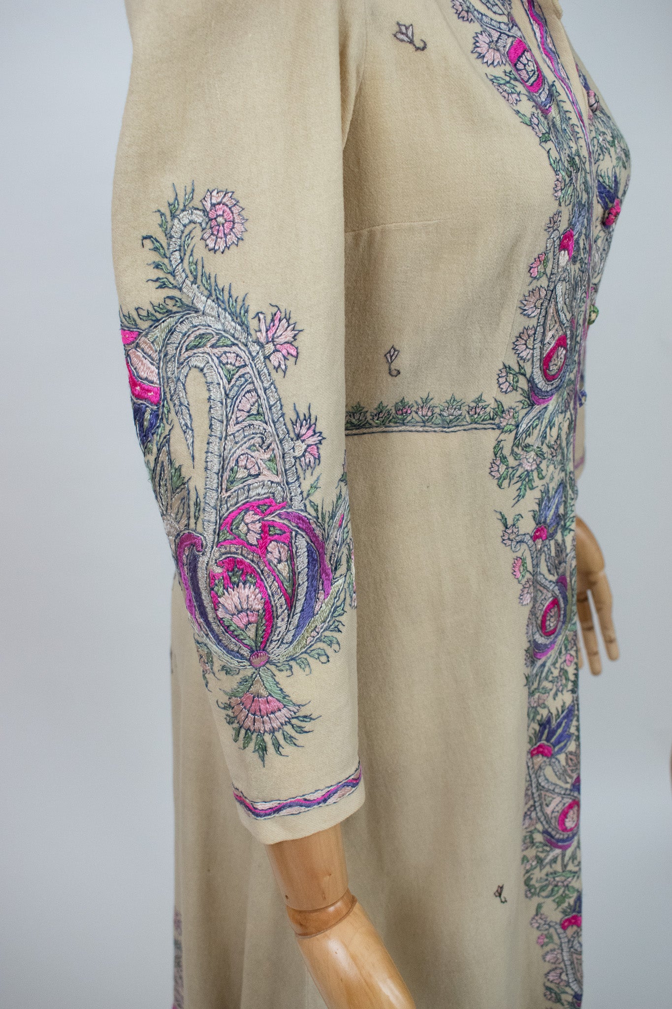 Early 20th Century Sozni Silk Embroidered Woollen Kashmiri Robe Jacket Dress
