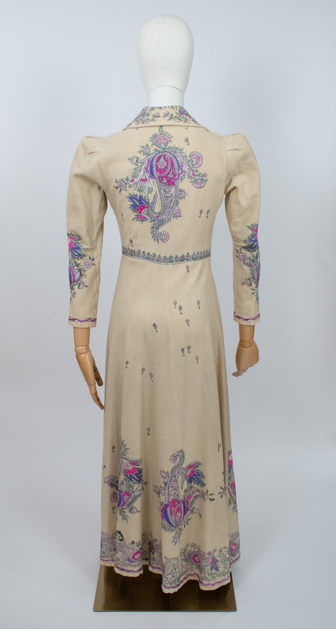Early 20th Century Sozni Silk Embroidered Woollen Kashmiri Robe Jacket Dress