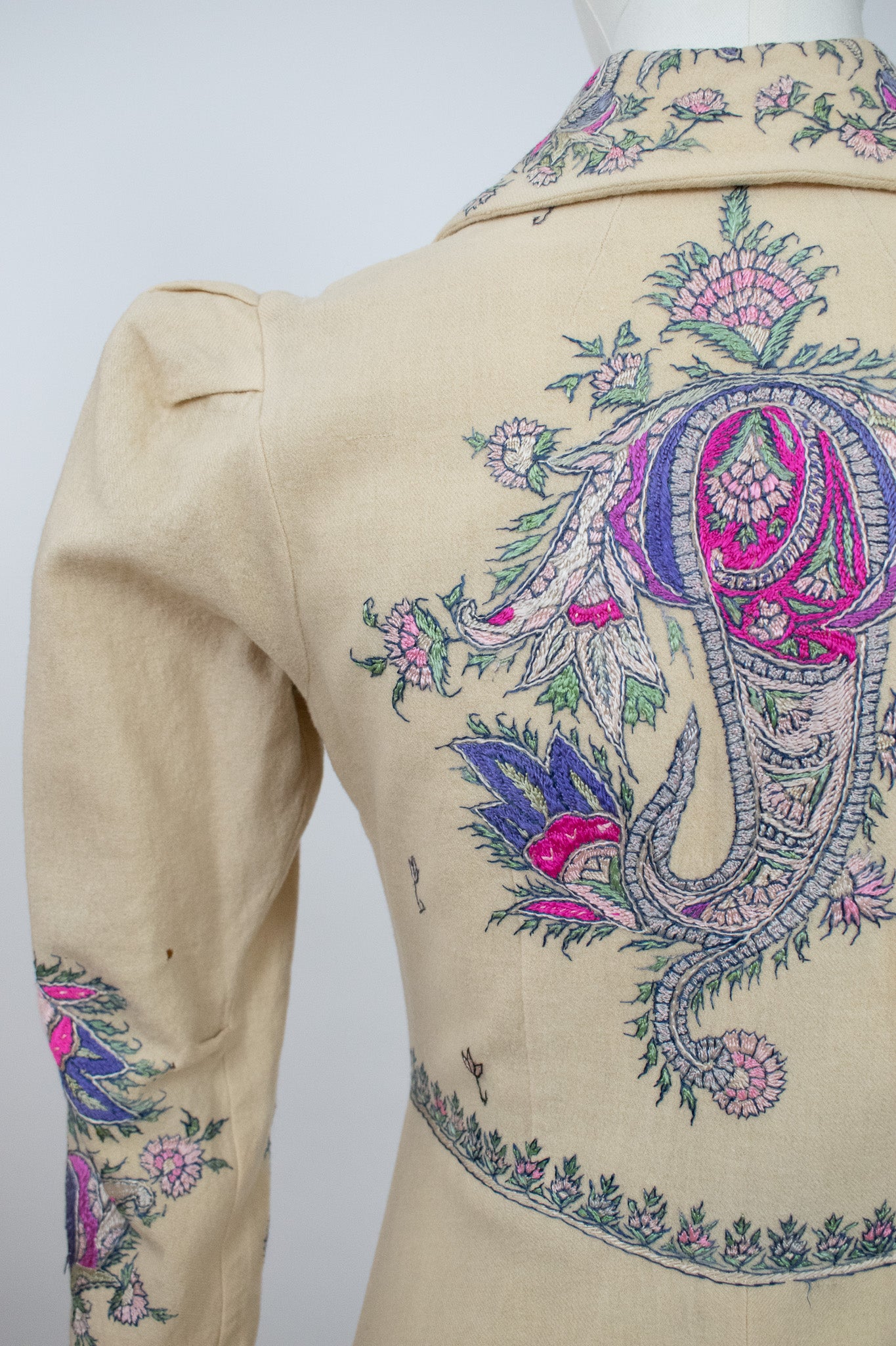 Early 20th Century Sozni Silk Embroidered Woollen Kashmiri Robe Jacket Dress