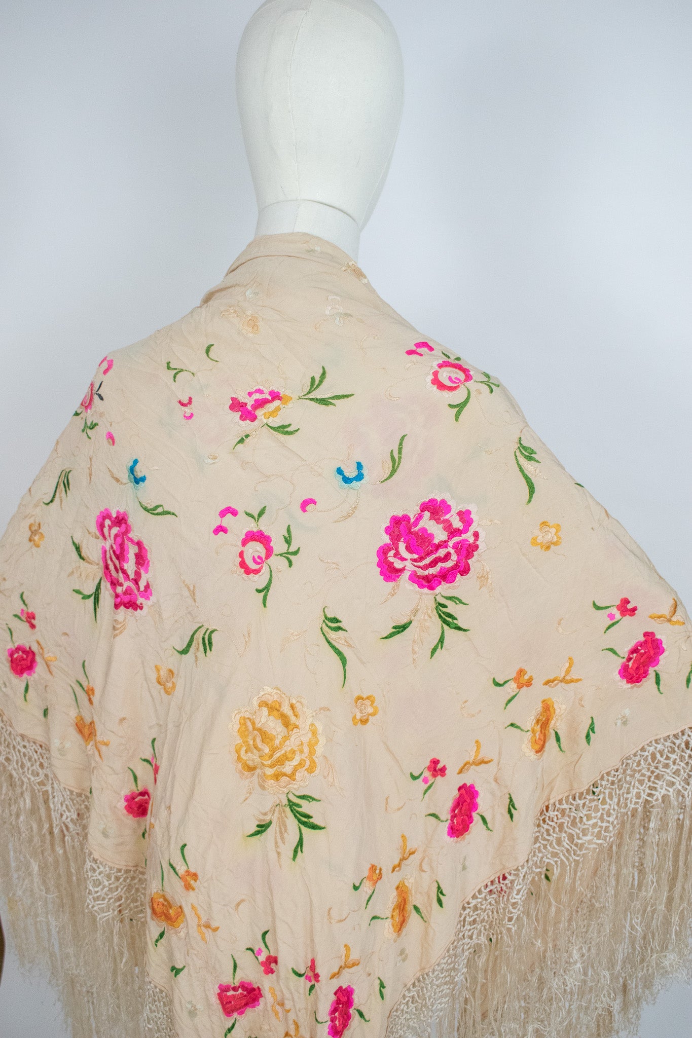 Vintage 1920s Ivory Silk Canton Floral Embroidered Piano Fringed Shawl