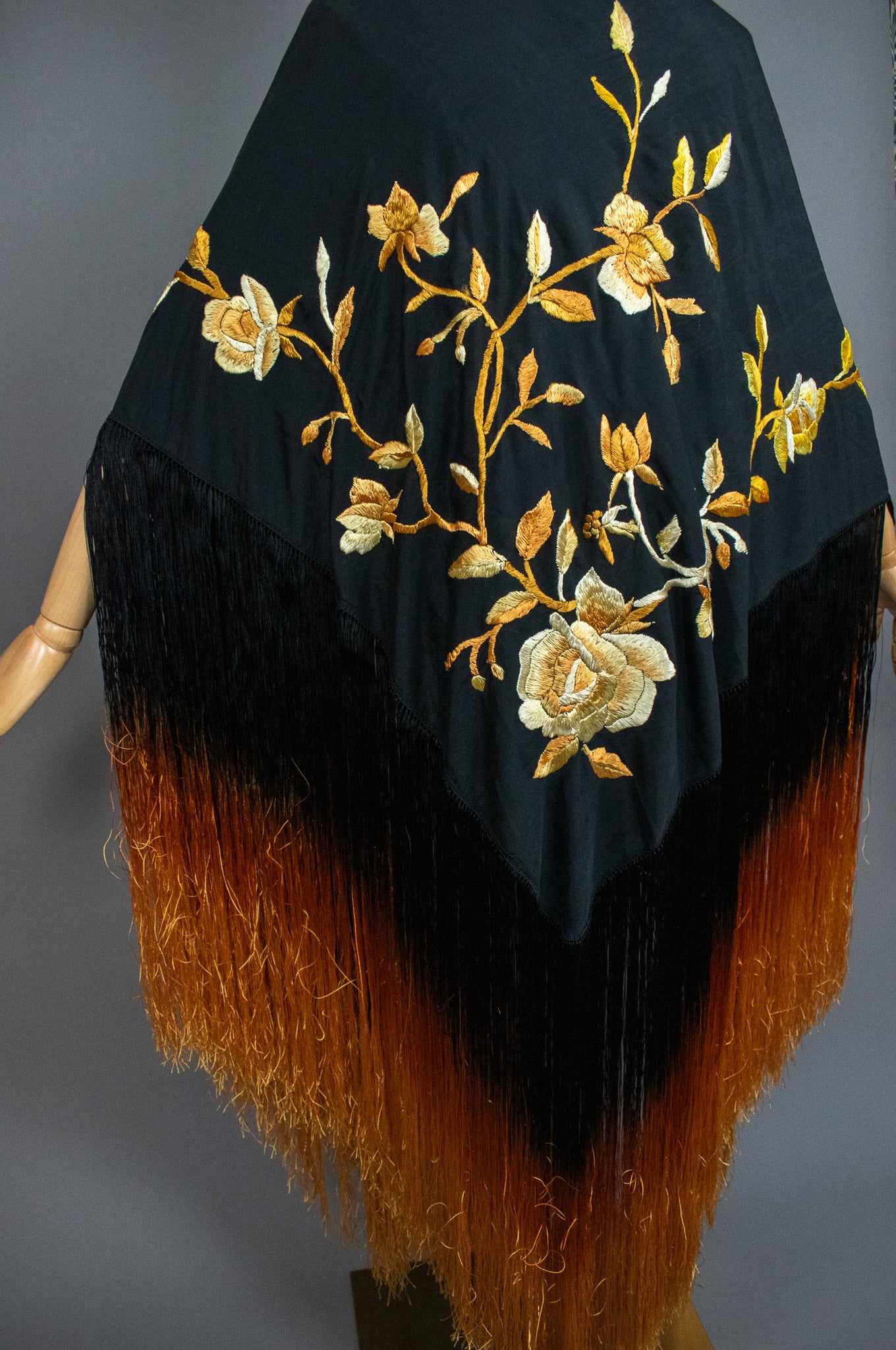 Vintage 1930s Silk Embroidered Piano Manton de Manila Ombre Fringed Shawl with Provenance
