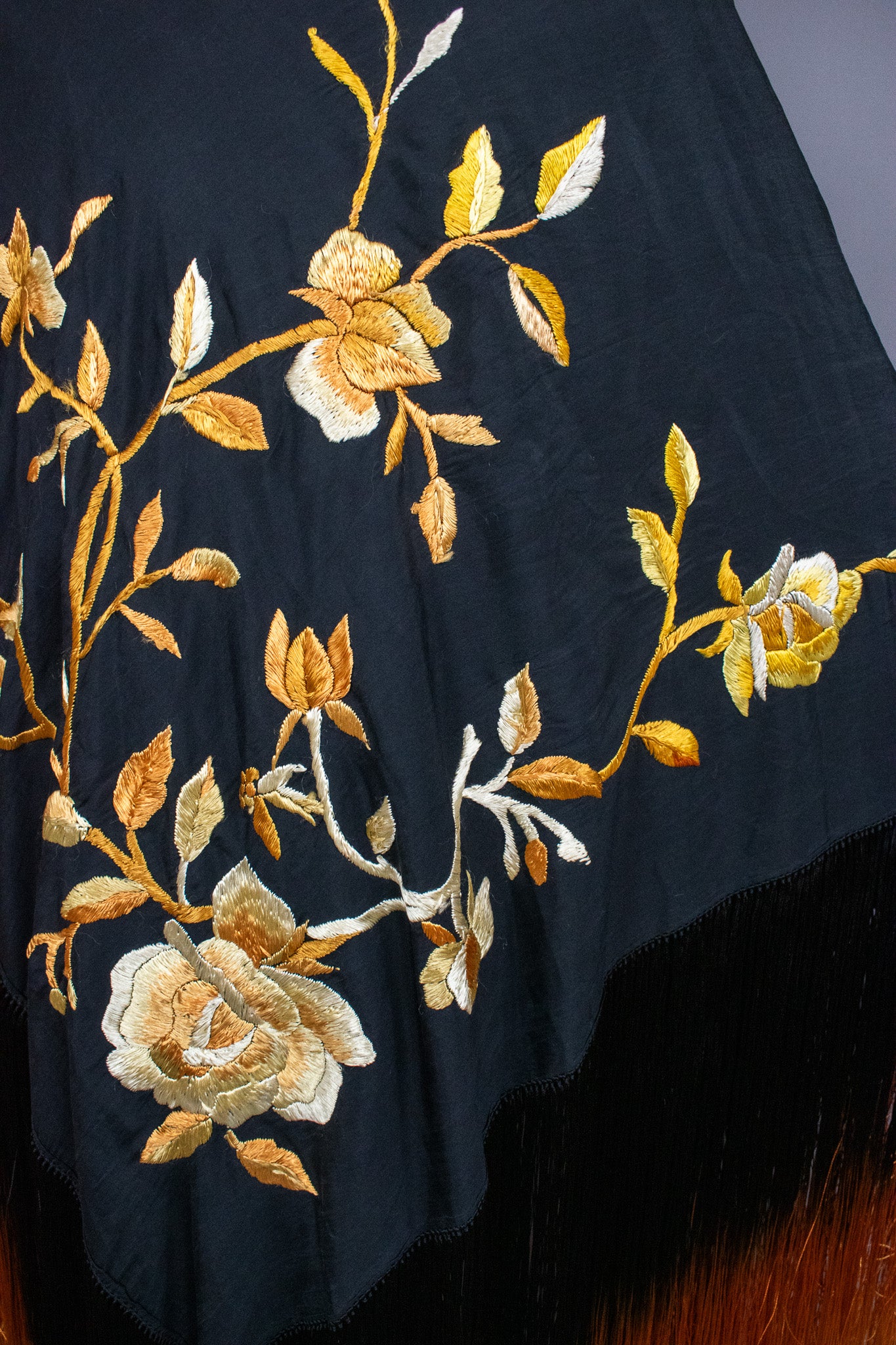 Vintage 1930s Silk Embroidered Piano Manton de Manila Ombre Fringed Shawl with Provenance