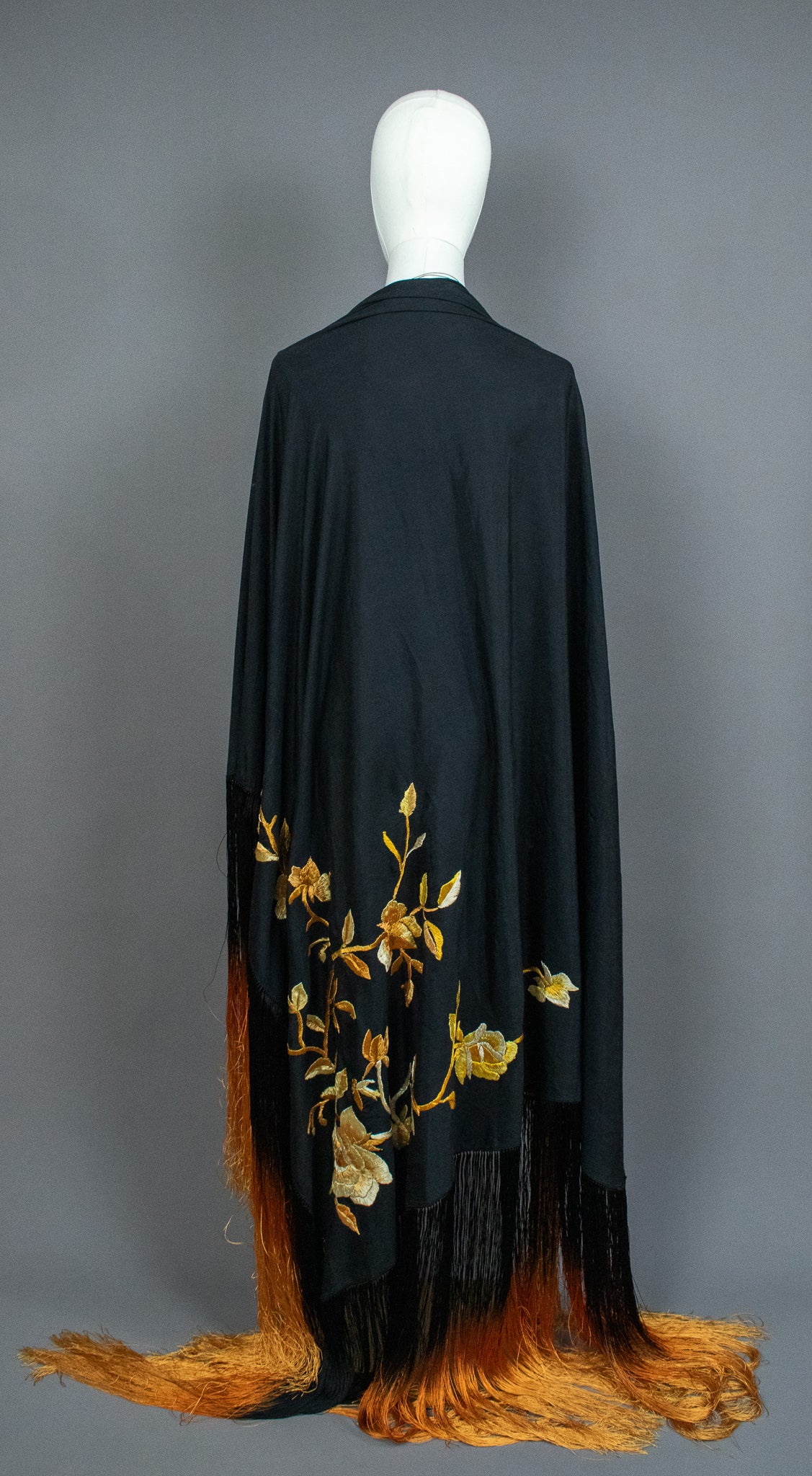 Vintage 1930s Silk Embroidered Piano Manton de Manila Ombre Fringed Shawl with Provenance