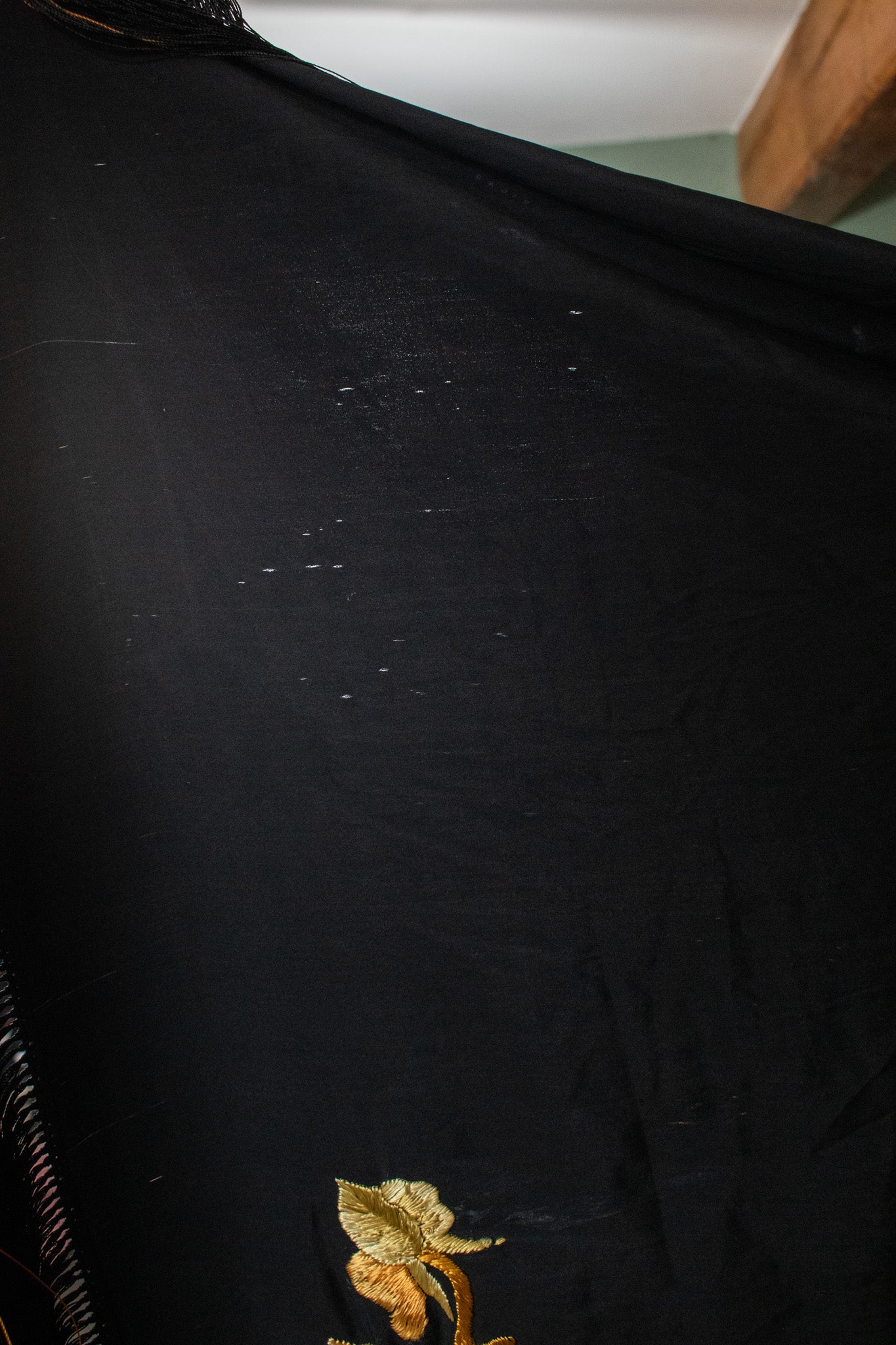 Vintage 1930s Silk Embroidered Piano Manton de Manila Ombre Fringed Shawl with Provenance