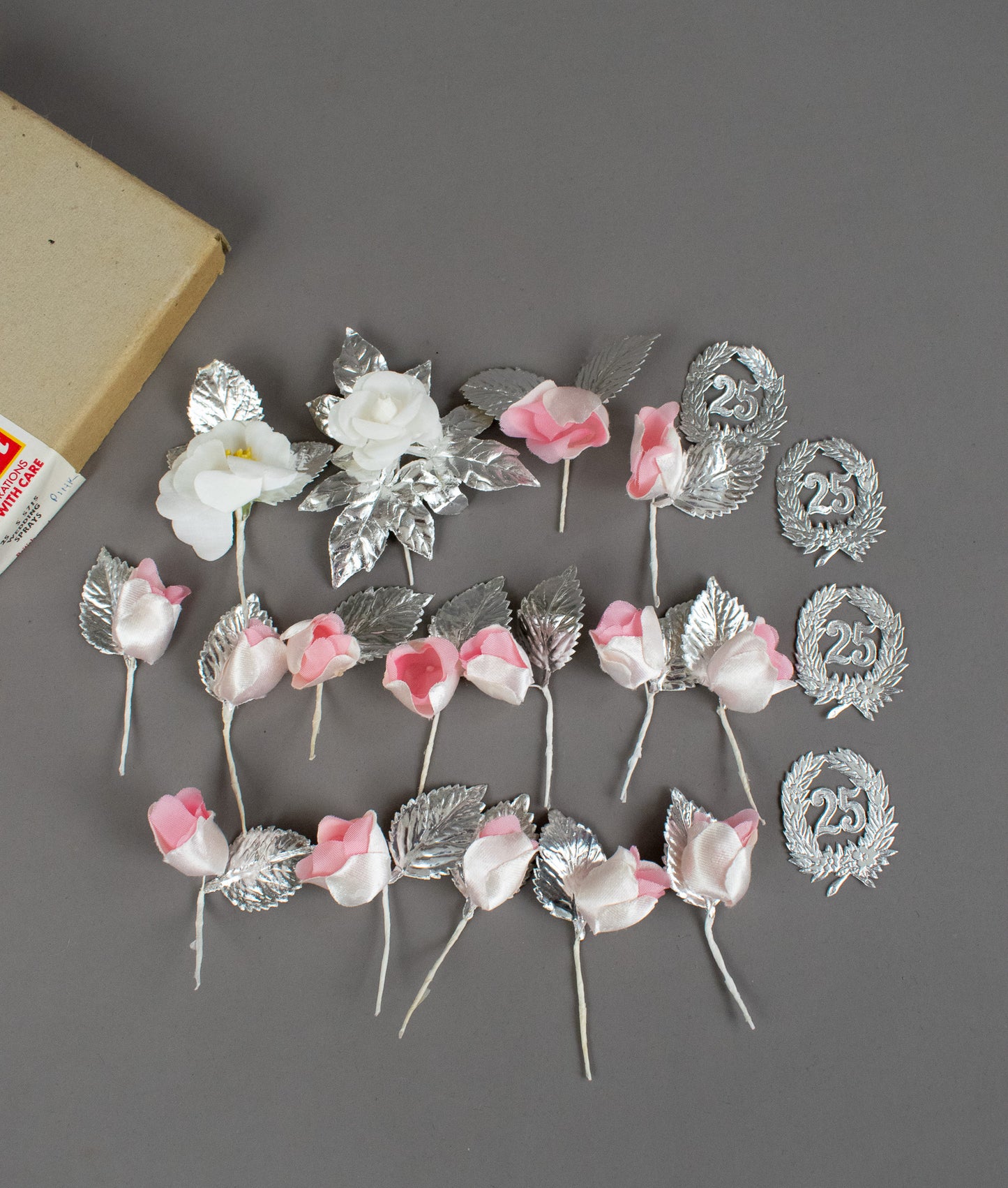 Vintage 1960s Kitsch Culpitt Cake Decorating Flowers
