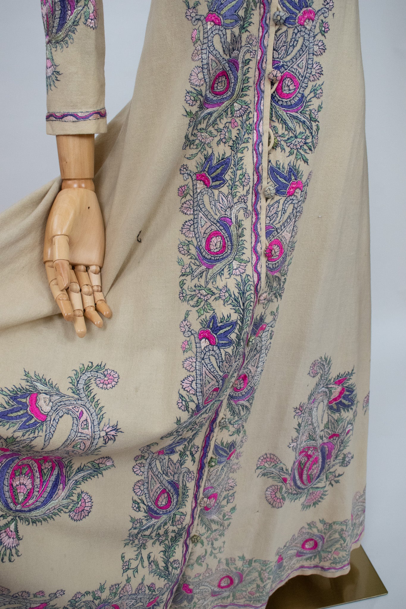 Early 20th Century Sozni Silk Embroidered Woollen Kashmiri Robe Jacket Dress