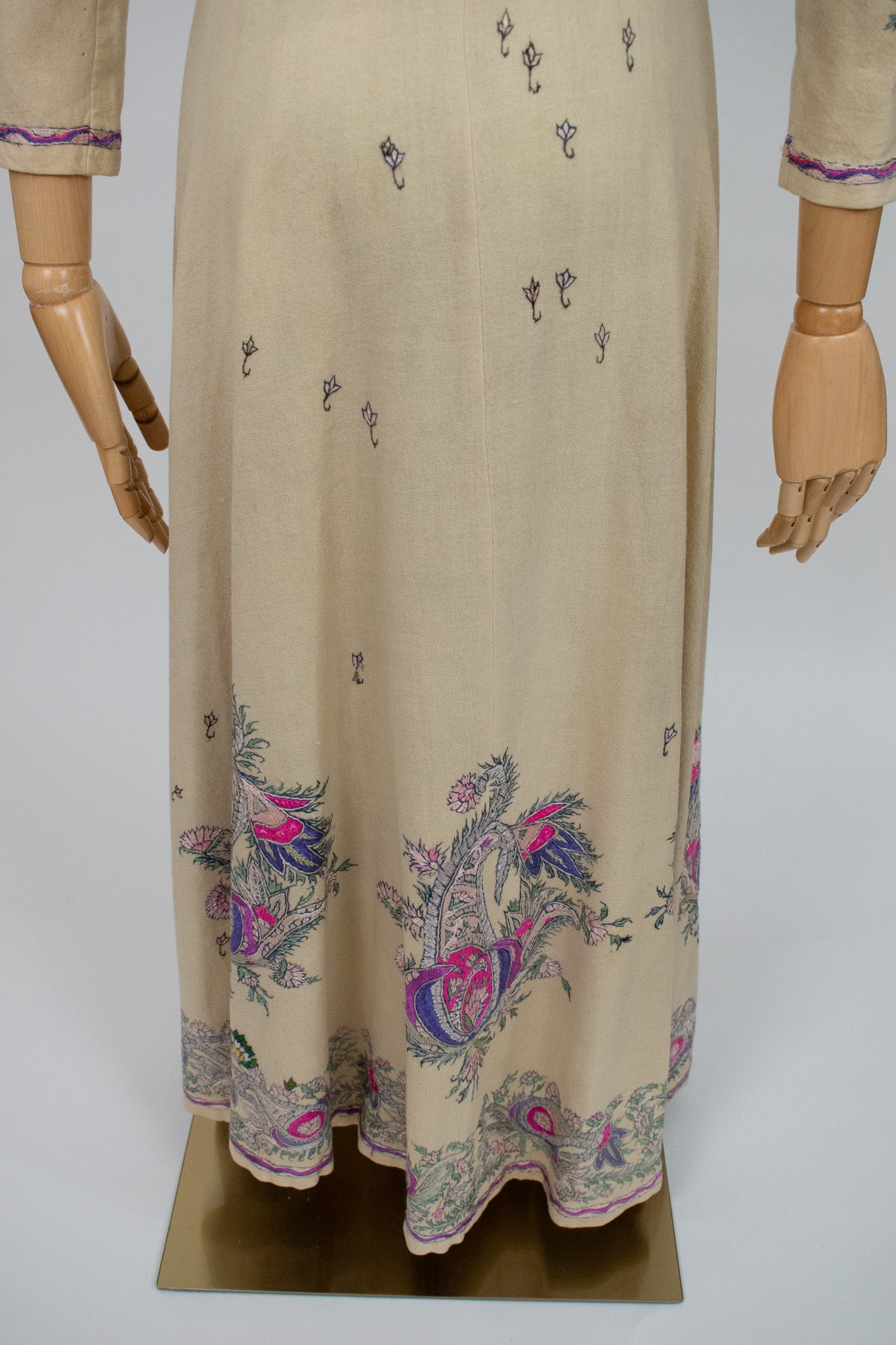 Early 20th Century Sozni Silk Embroidered Woollen Kashmiri Robe Jacket Dress