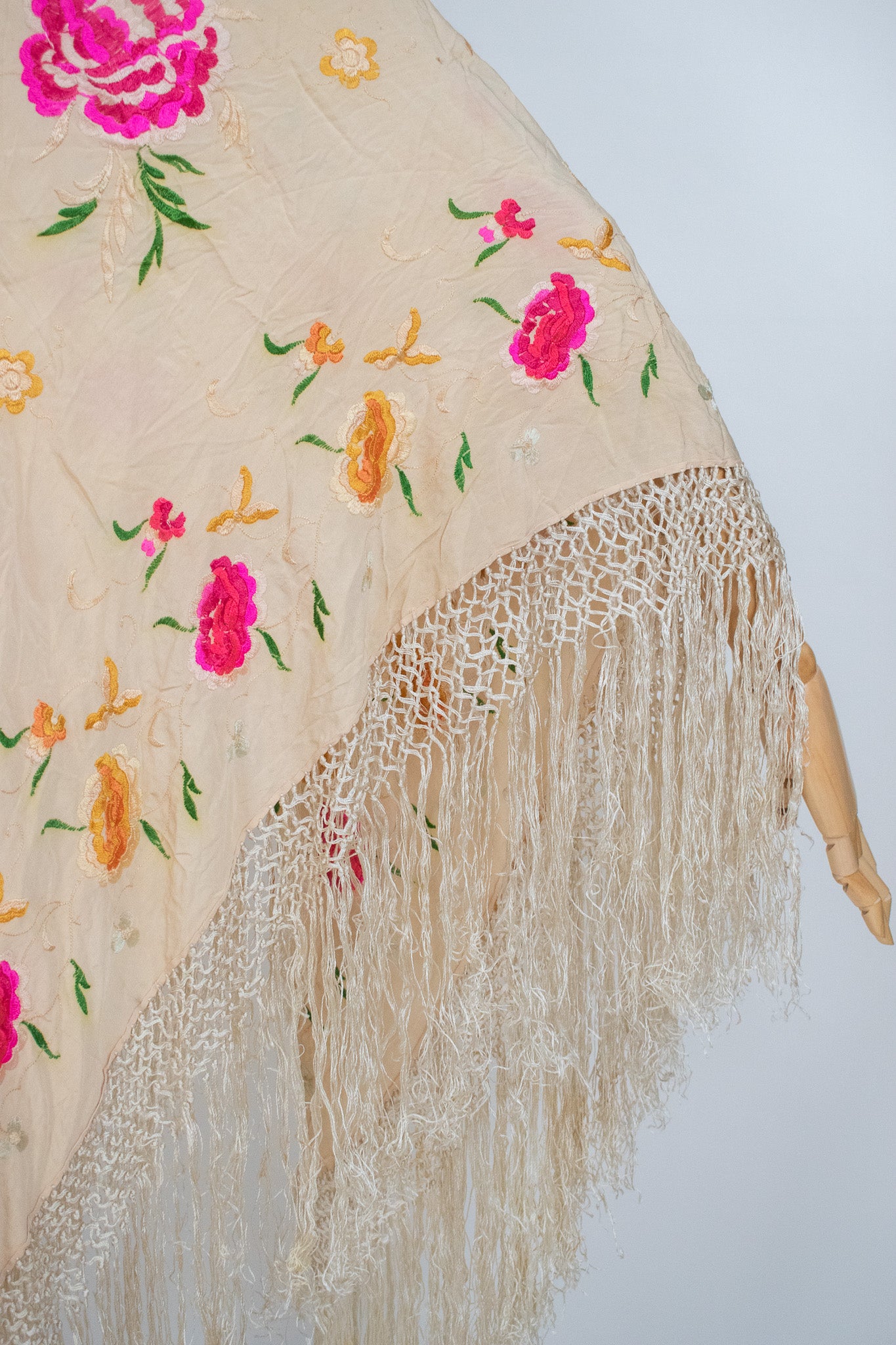 Vintage 1920s Ivory Silk Canton Floral Embroidered Piano Fringed Shawl