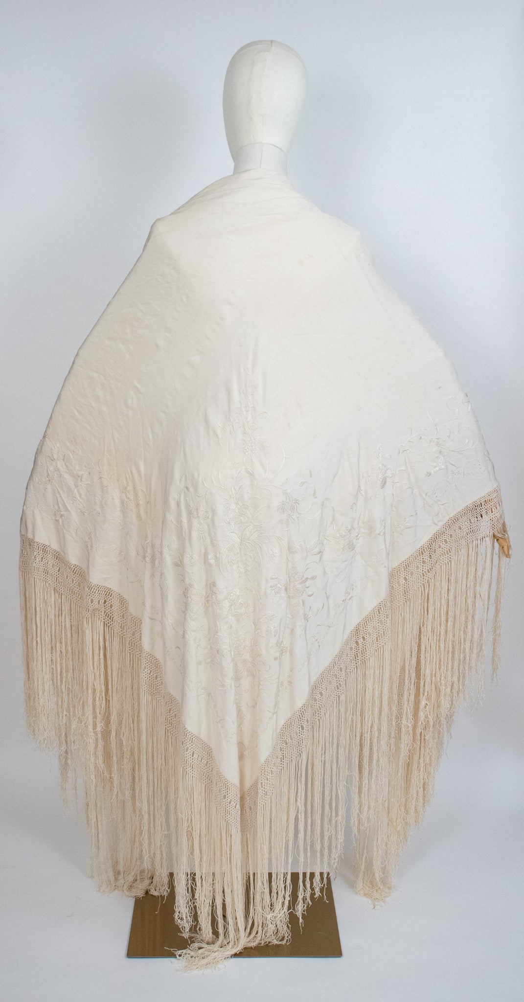 Antique Late Victorian Ivory Silk Canton Floral Embroidered Piano Fringed Shawl