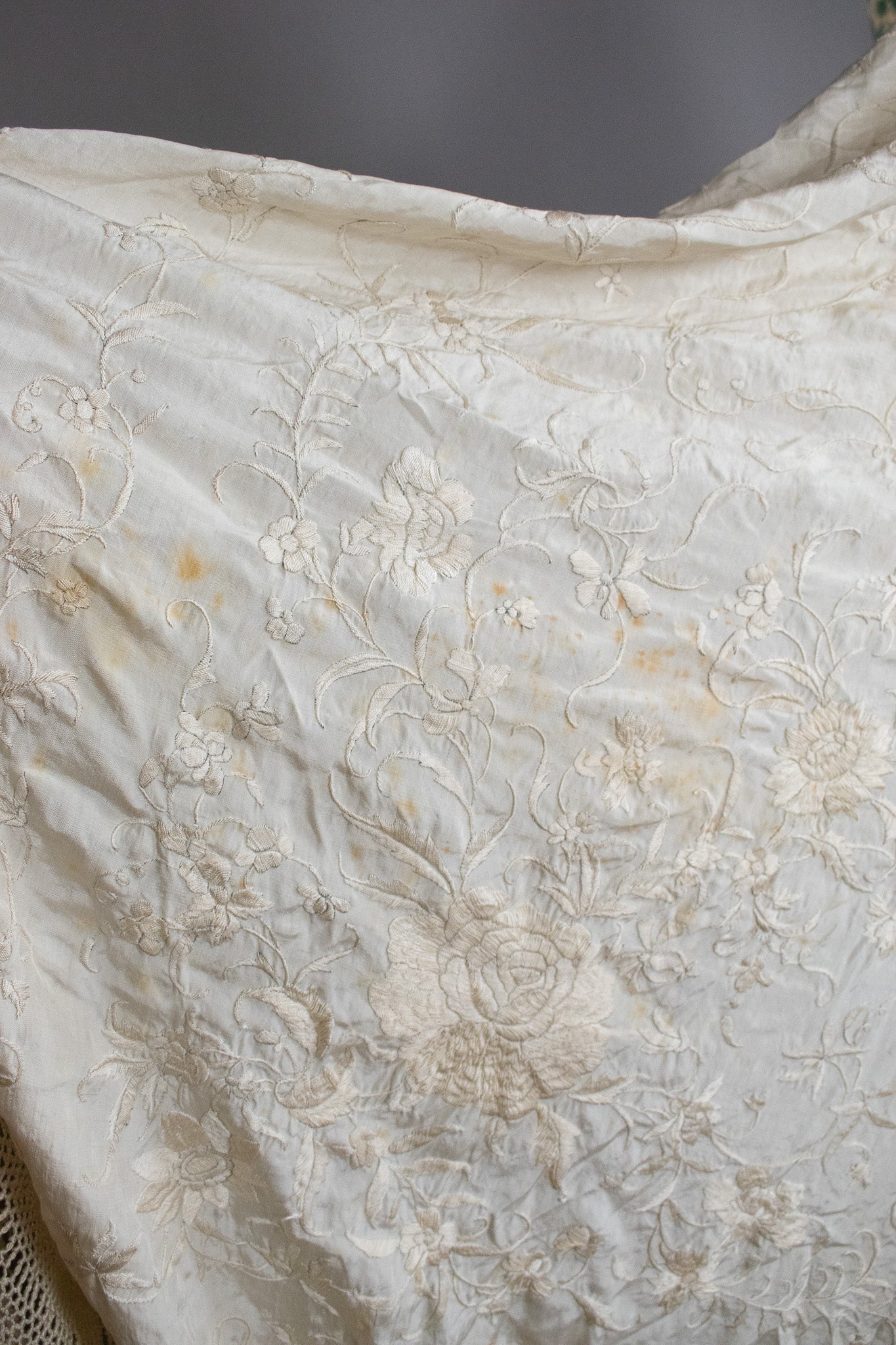 Antique Late Victorian Ivory Silk Canton Floral Embroidered Piano Fringed Shawl