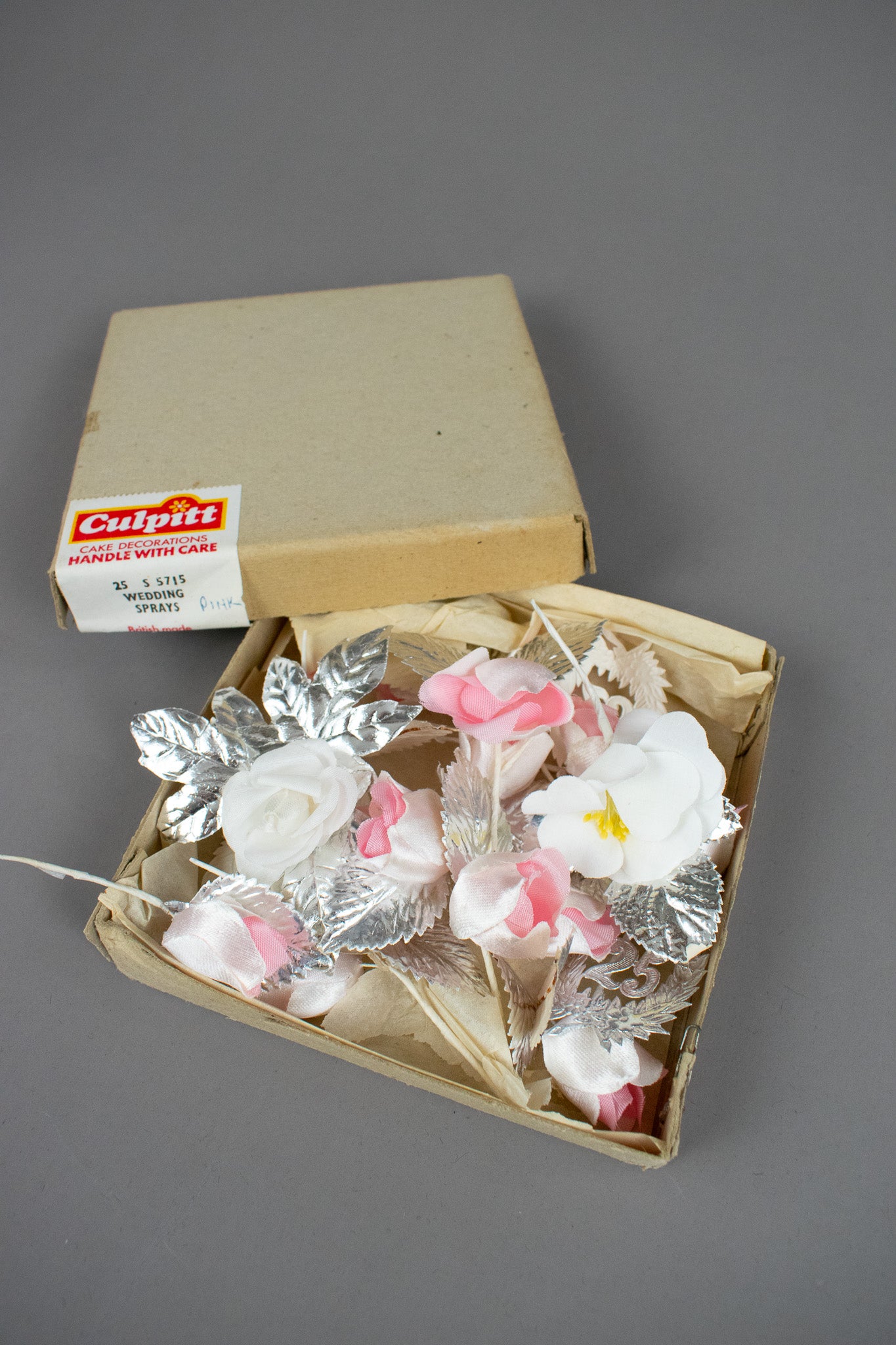 Vintage 1960s Kitsch Culpitt Cake Decorating Flowers